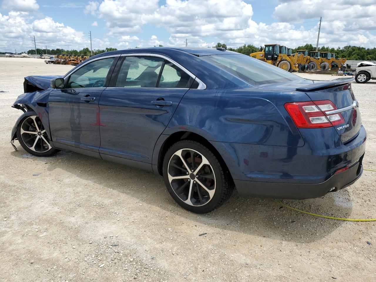 2016 FORD Taurus VIN 1FAHP2KT5GG143261 photo 2