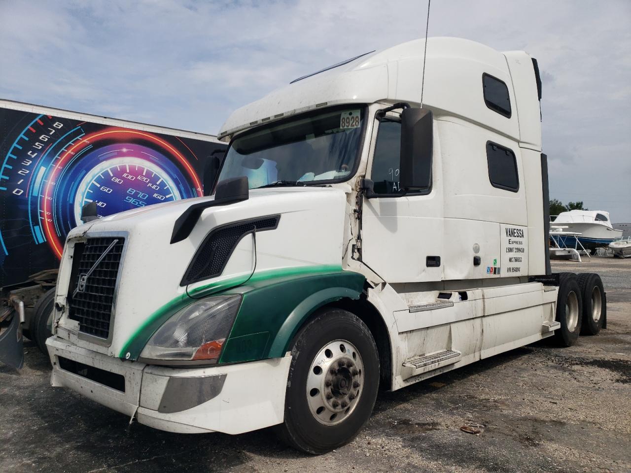 2016 VOLVO Vn VIN 4V4NC9EH9GN954814 photo 2