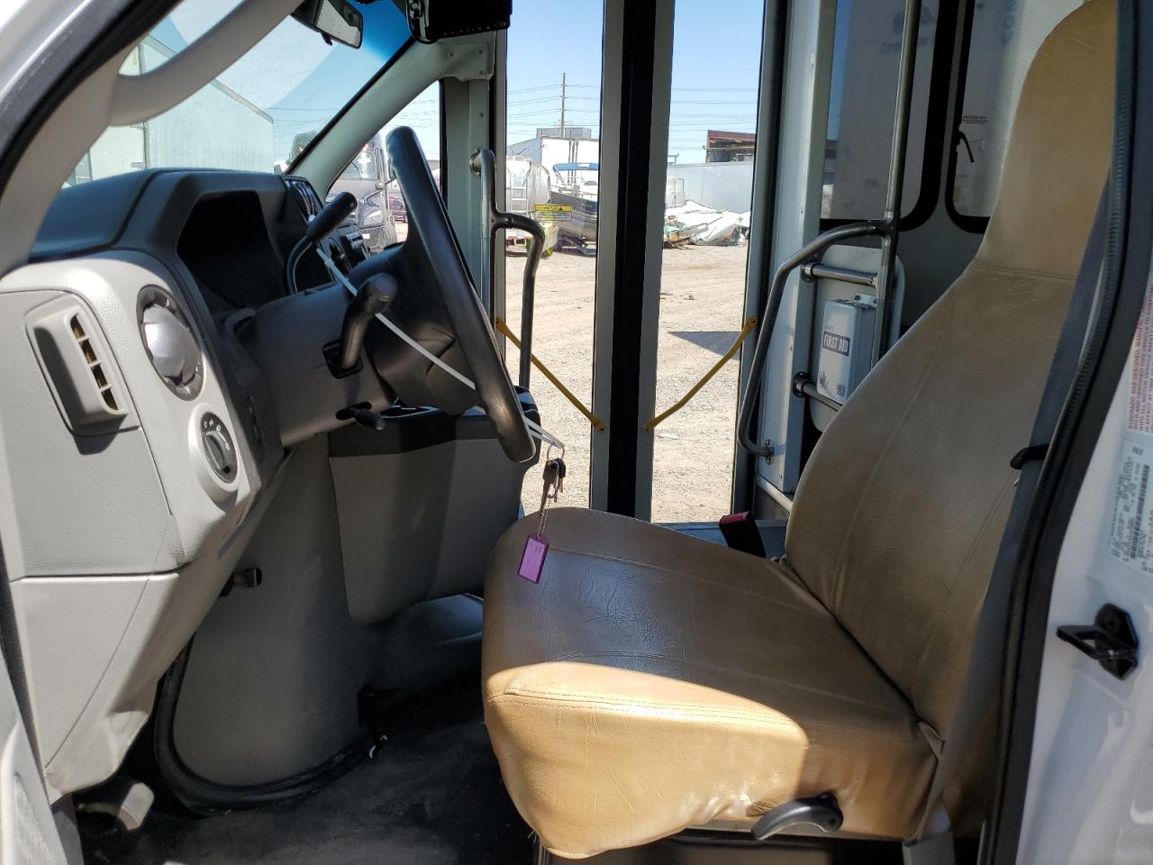2018 FORD Econoline van VIN 1FDEE3FSXJDC20835 photo 7