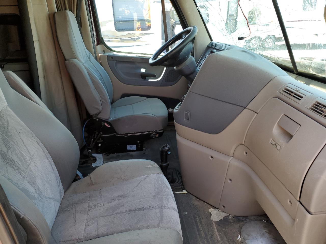 2015 FREIGHTLINER All other VIN 1FUJGLBG3FLGN1590 photo 1