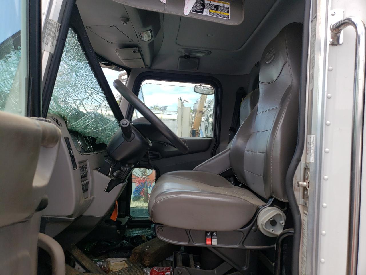 2017 PETERBILT All models VIN 2NP3LJ9X9HM442499 photo 5