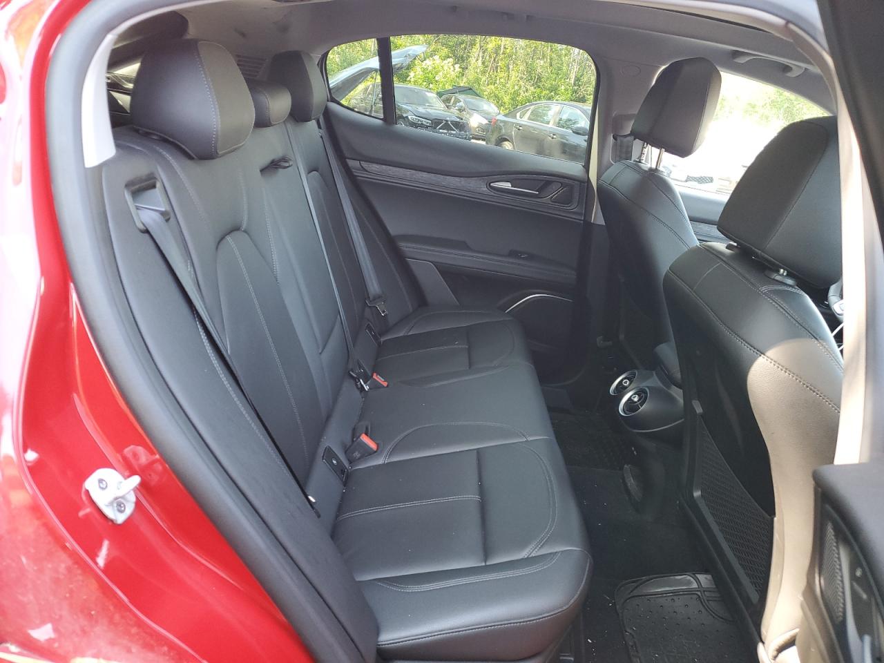 2020 ALFA Stelvio VIN ZASPAKAN3L7C88777 photo 11