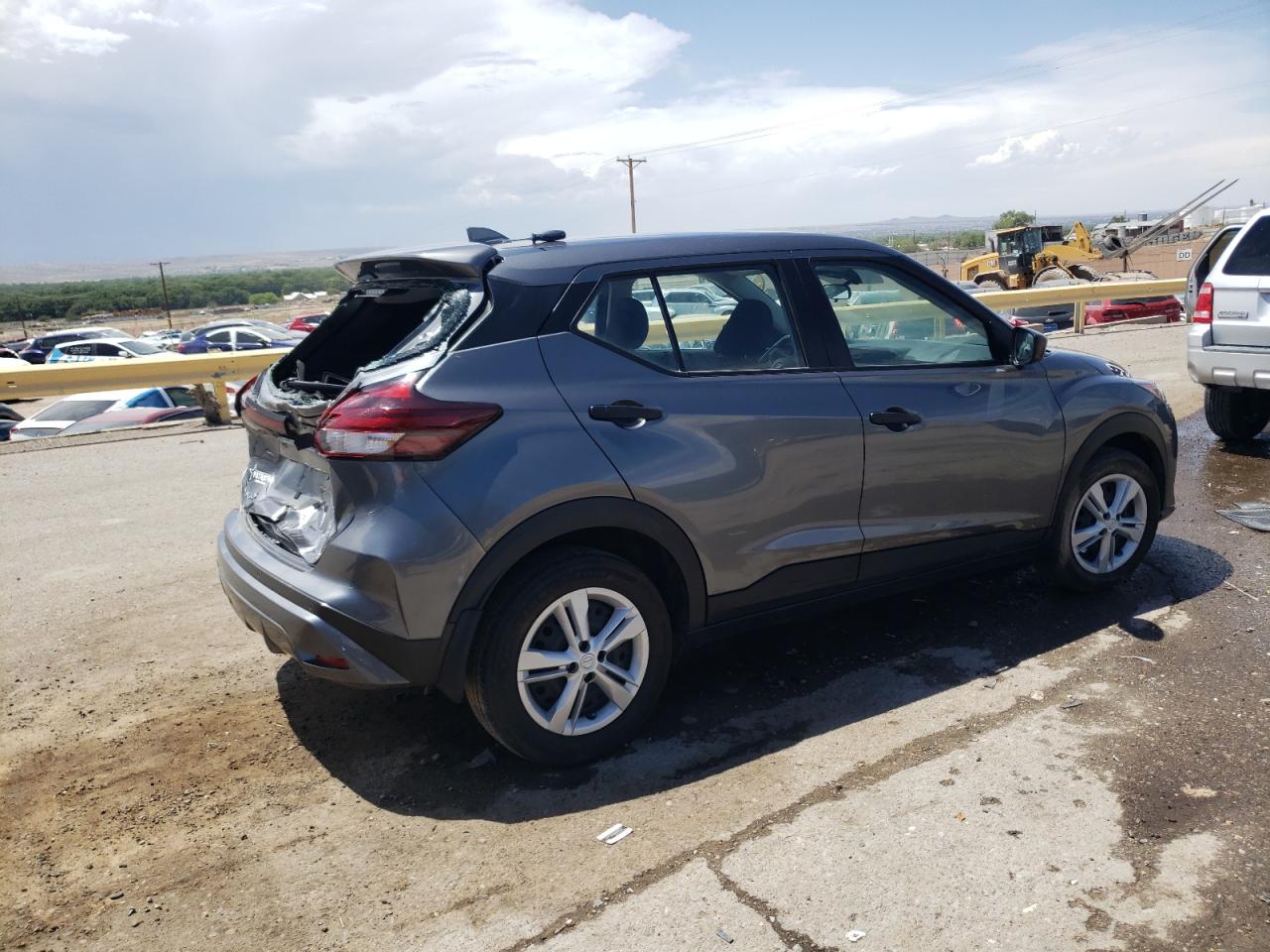 2023 NISSAN Kicks VIN 3N1CP5BV3PL475978 photo 3
