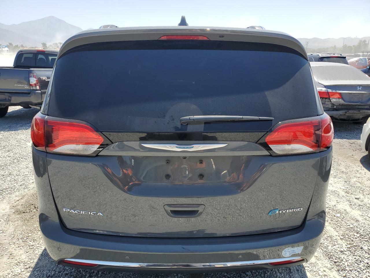 2020 Chrysler Pacifica VIN 2C4RC1N73LR263264 photo 6