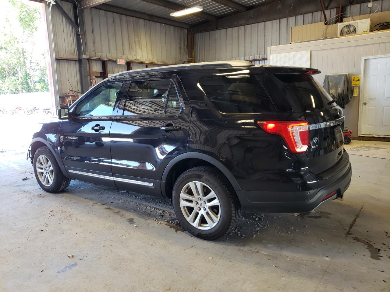 2019 Ford Explorer VIN 1FM5K8D86KGA95684 photo 2