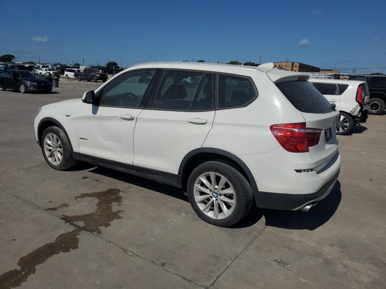 2017 BMW X3 VIN 5UXWZ7C3XH0V89308 photo 2