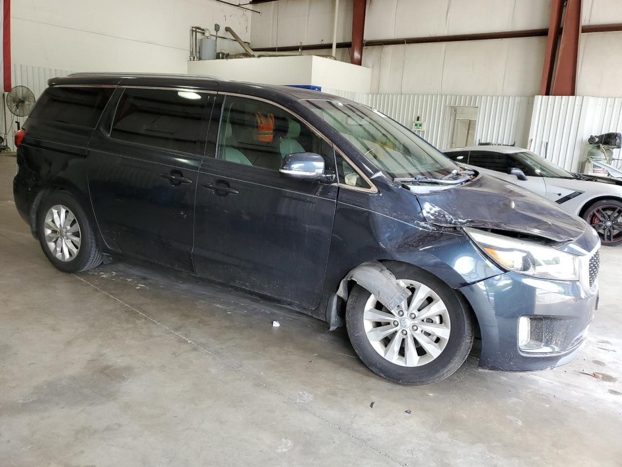 2016 KIA Sedona ex VIN KNDMC5C16G6129460 photo 4