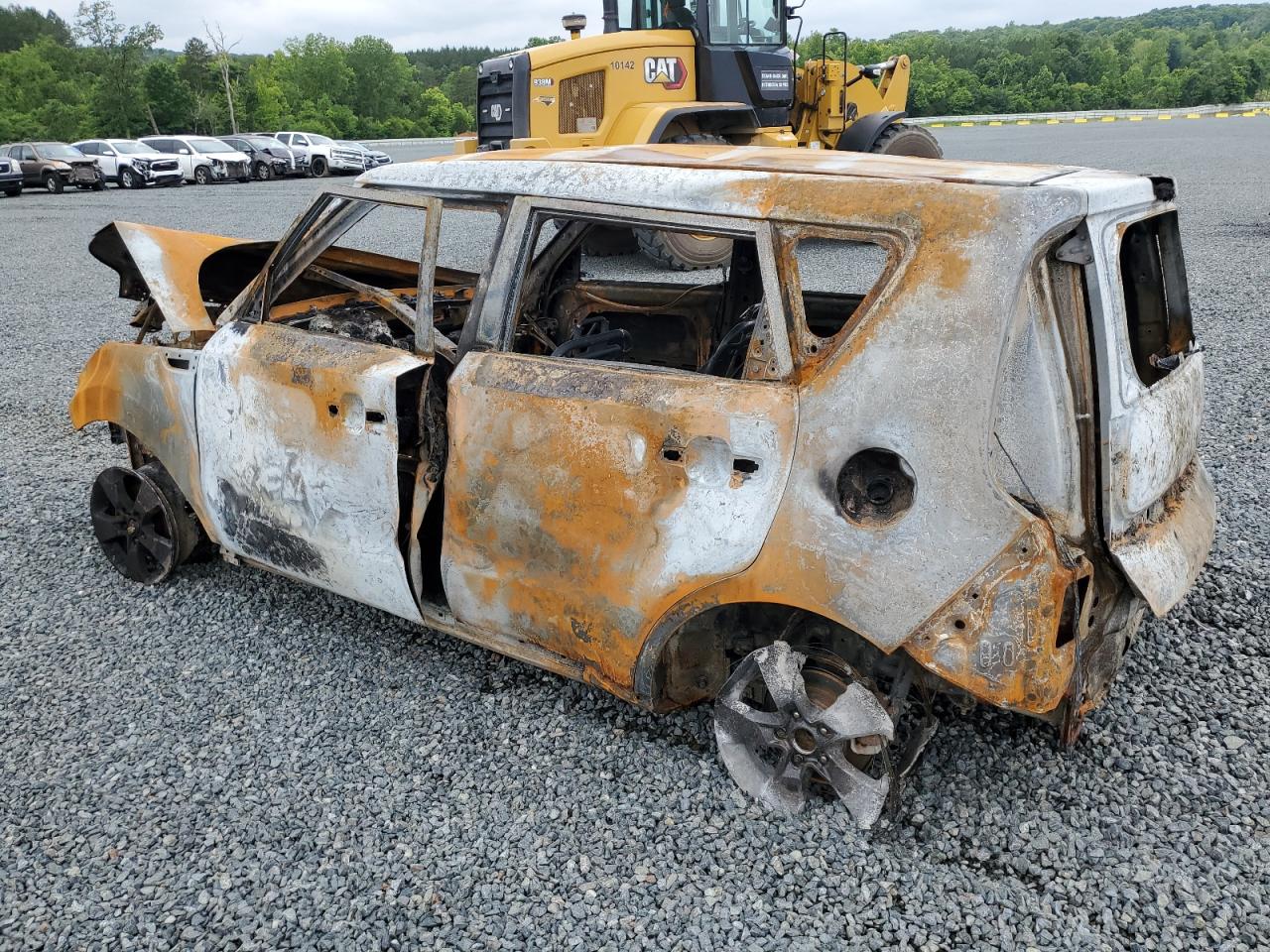 2018 KIA Soul VIN KNDJN2A24J7596756 photo 2