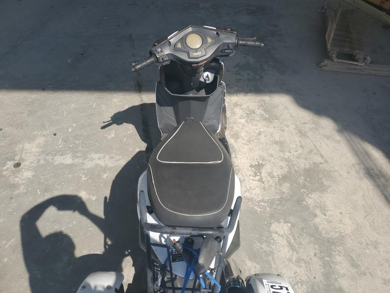 2017 OTHR SCOOTER VIN L37LMGFVXHZ020056 photo 6