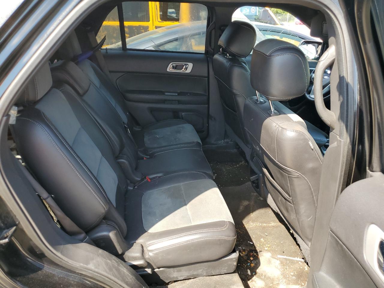 2015 Ford Explorer VIN 1FM5K8D86FGB45246 photo 11