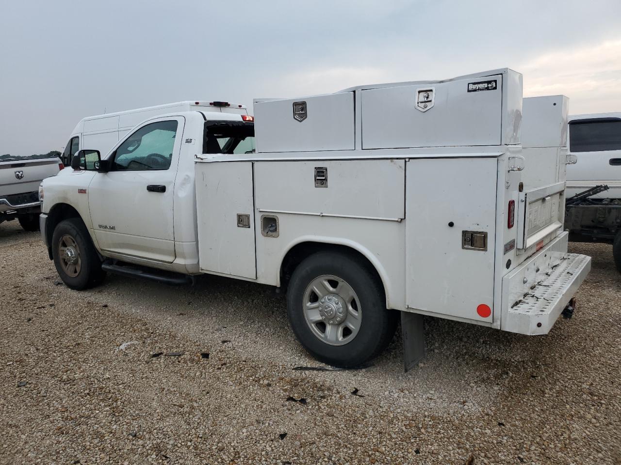 2022 RAM 2500 VIN 3C6MR4AJ9NG103014 photo 2