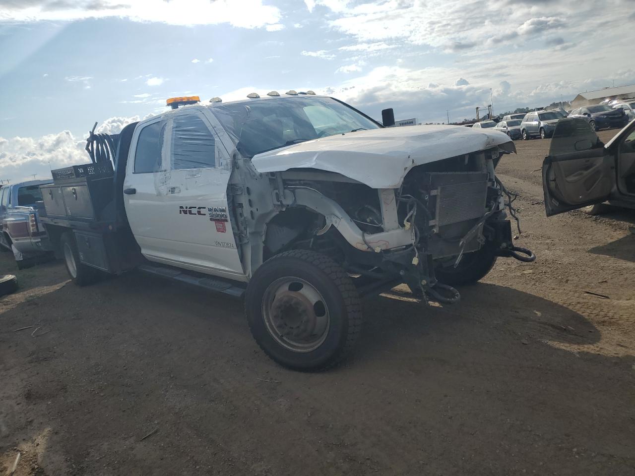 2016 RAM 5500 VIN 3C7WRNFL5GG373574 photo 4