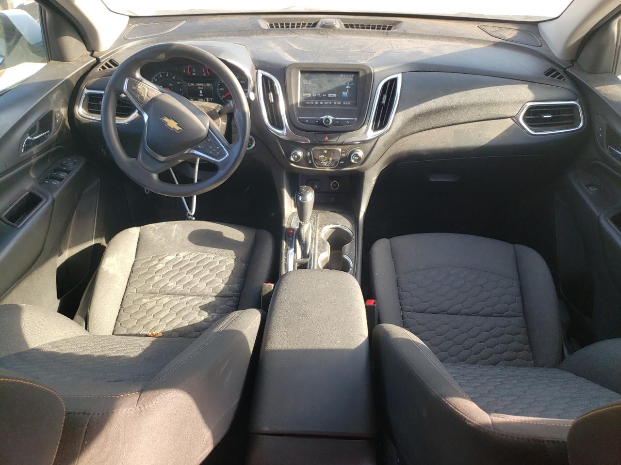 2018 Chevrolet Equinox VIN 2GNAXJEV3J6111068 photo 8
