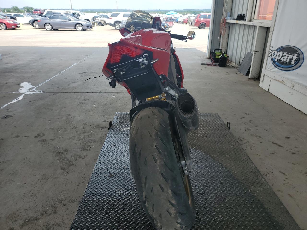 2014 APRILIA RSV4 R VIN ZD4RKUA48ES000032 photo 4