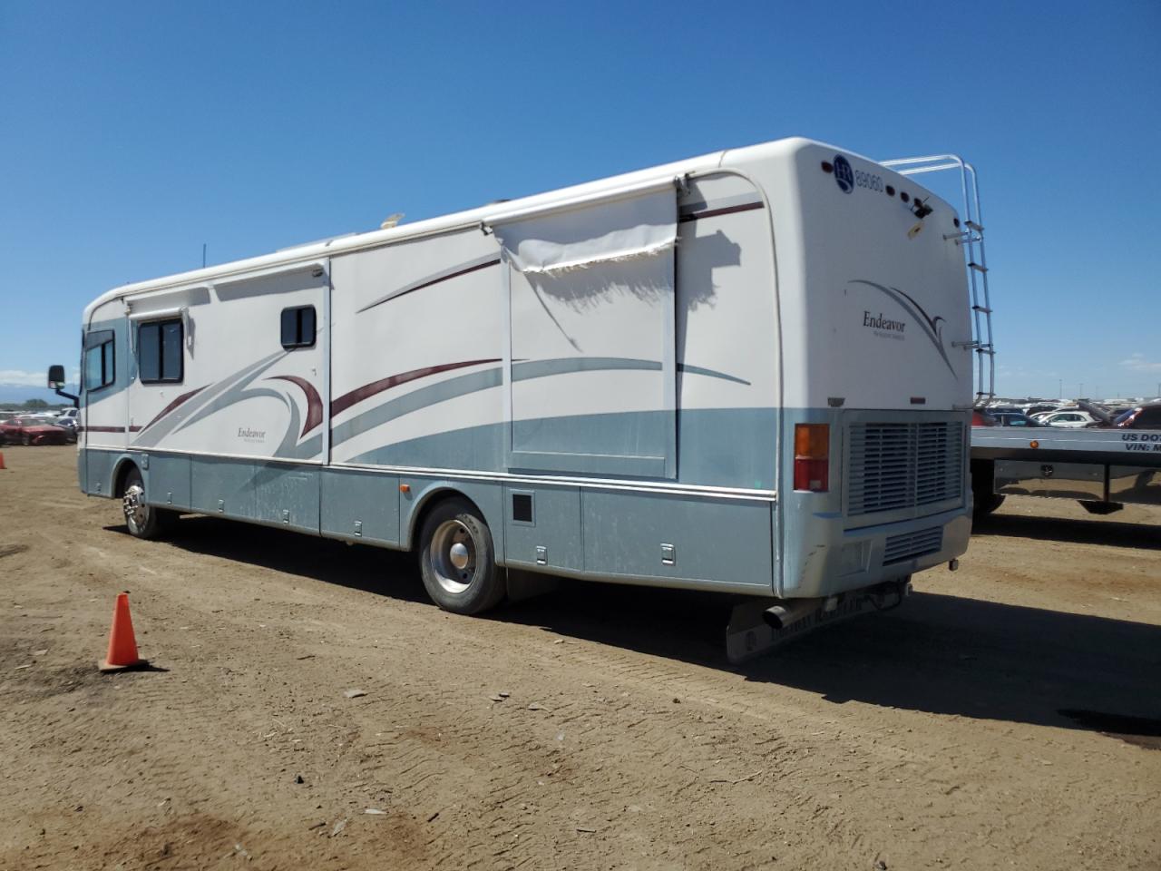 2000 FREIGHTLINER All other VIN 4UZ6XJCAXYCG19634 photo 3