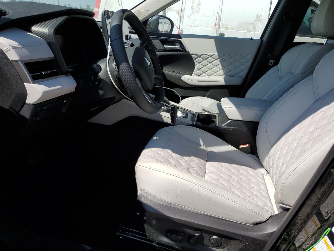 2024 MITSUBISHI Outlander VIN JA4J4WA83RZ030175 photo 7
