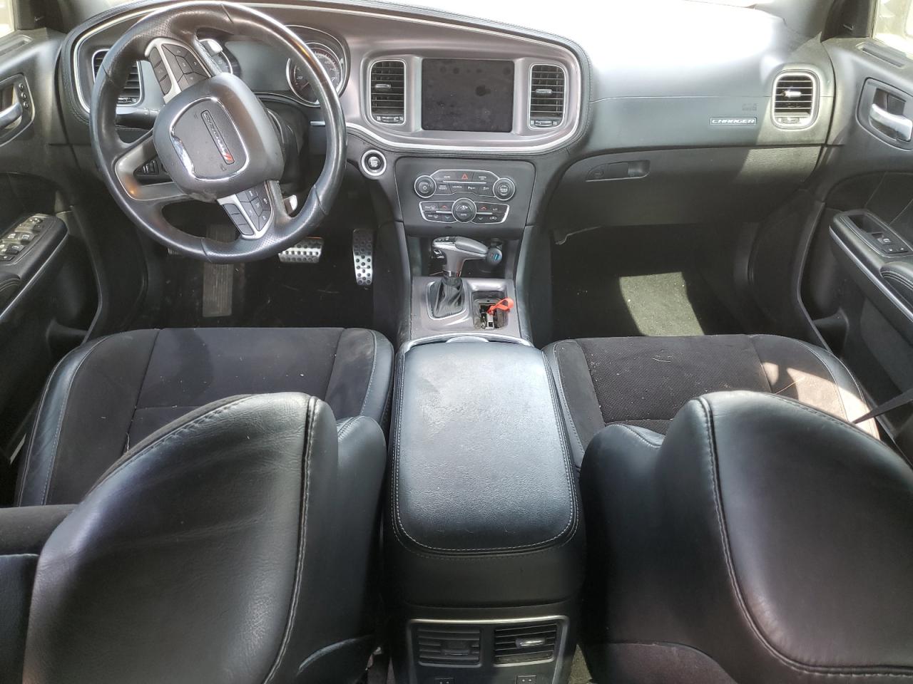 2019 Dodge Charger VIN 2C3CDXGJ8KH647080 photo 8