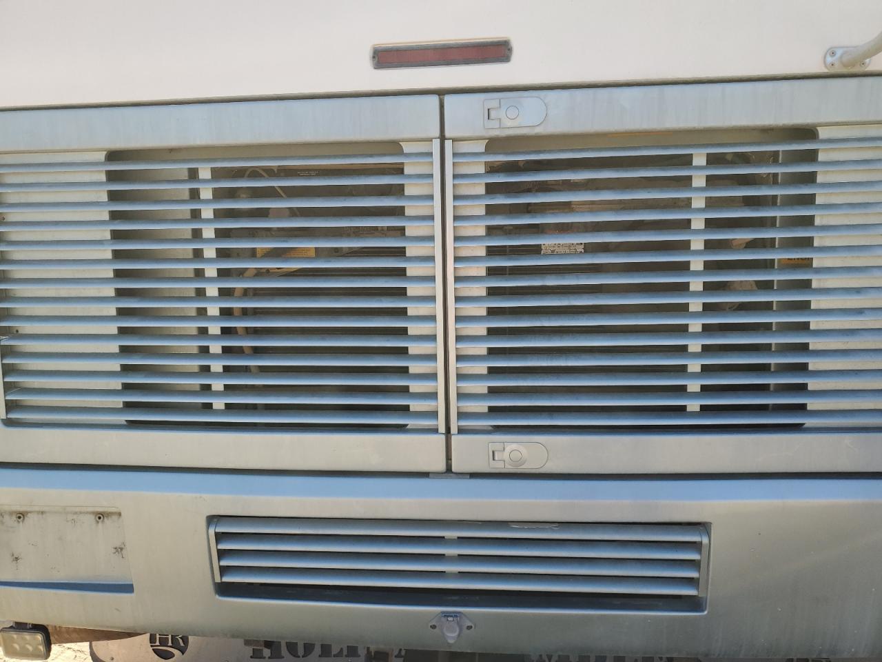 2000 FREIGHTLINER All other VIN 4UZ6XJCAXYCG19634 photo 7