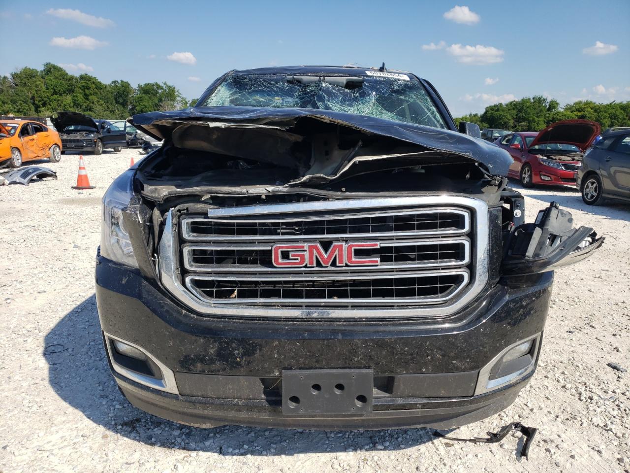2015 GMC Yukon VIN 1GKS2HKC6FR131225 photo 5