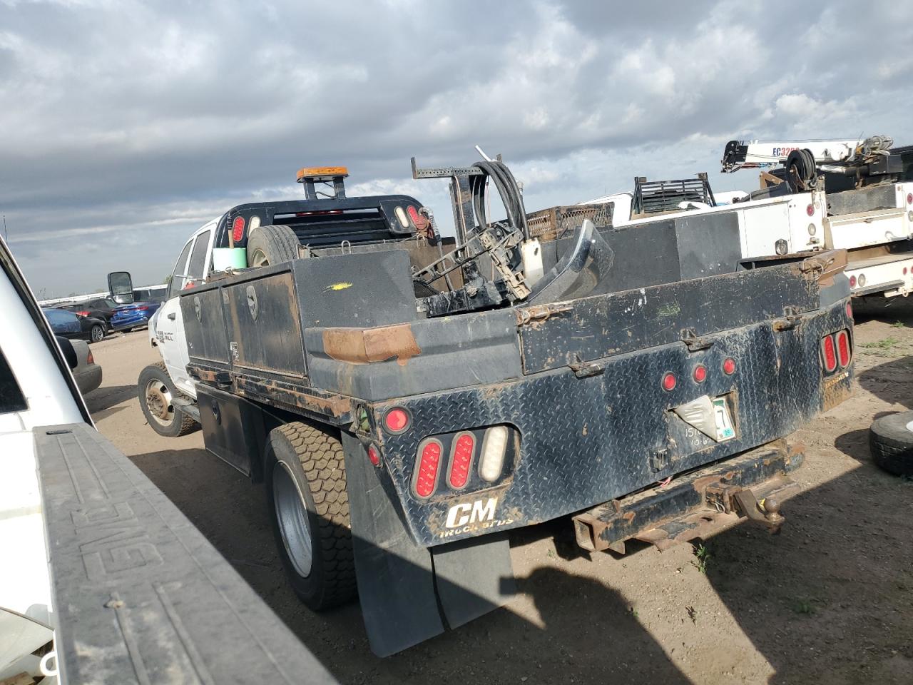 2016 RAM 5500 VIN 3C7WRNFL5GG373574 photo 2
