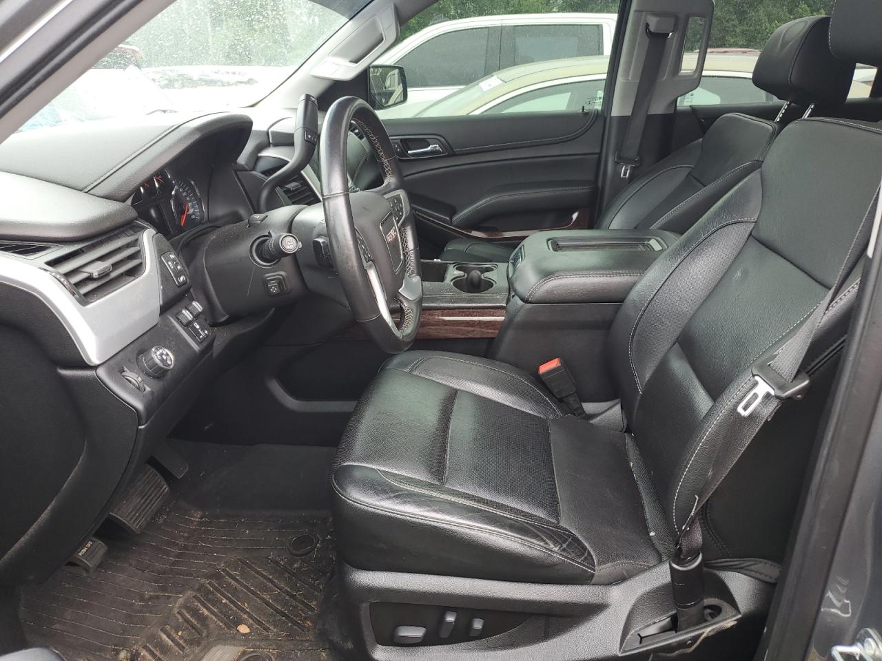 2020 GMC Yukon VIN 1GKS1BKC6LR100391 photo 7
