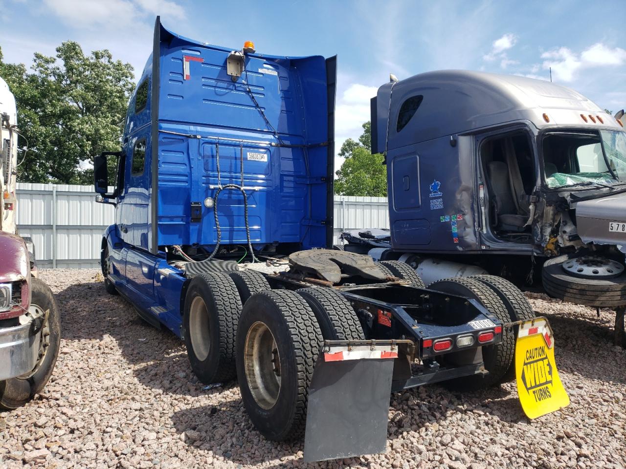 2019 VOLVO Vn VIN 4V4NC9EH7KN904079 photo 3