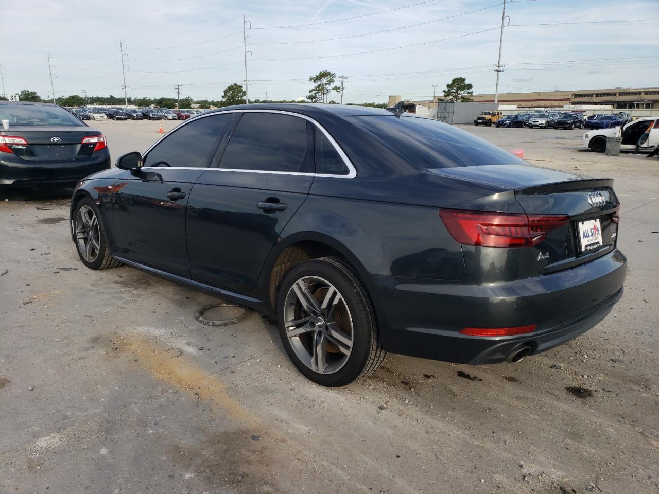 2018 AUDI A4 VIN WAUENAF44JA208043 photo 2