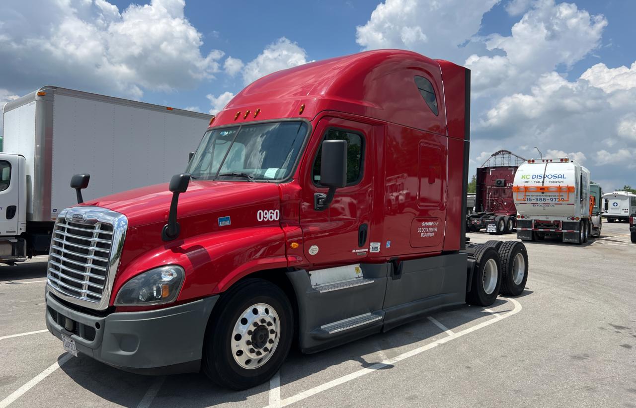 2015 FREIGHTLINER CASCADIA 125 VIN 3AKJGLD53FSGH7277 photo 2