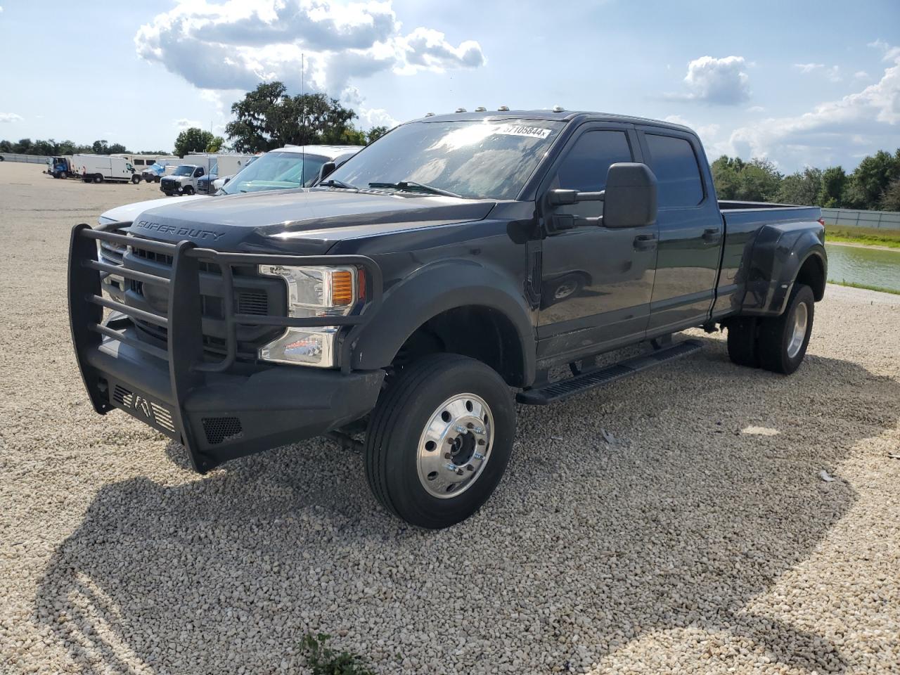 2021 FORD F-450 VIN 1FT8W4DT1MEC11388 photo 2