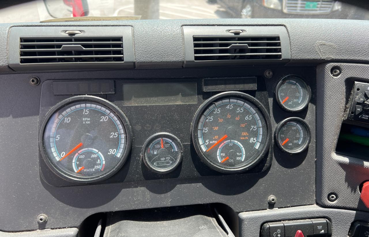 2015 FREIGHTLINER CASCADIA 125 VIN 3AKJGLD53FSGH7277 photo 7