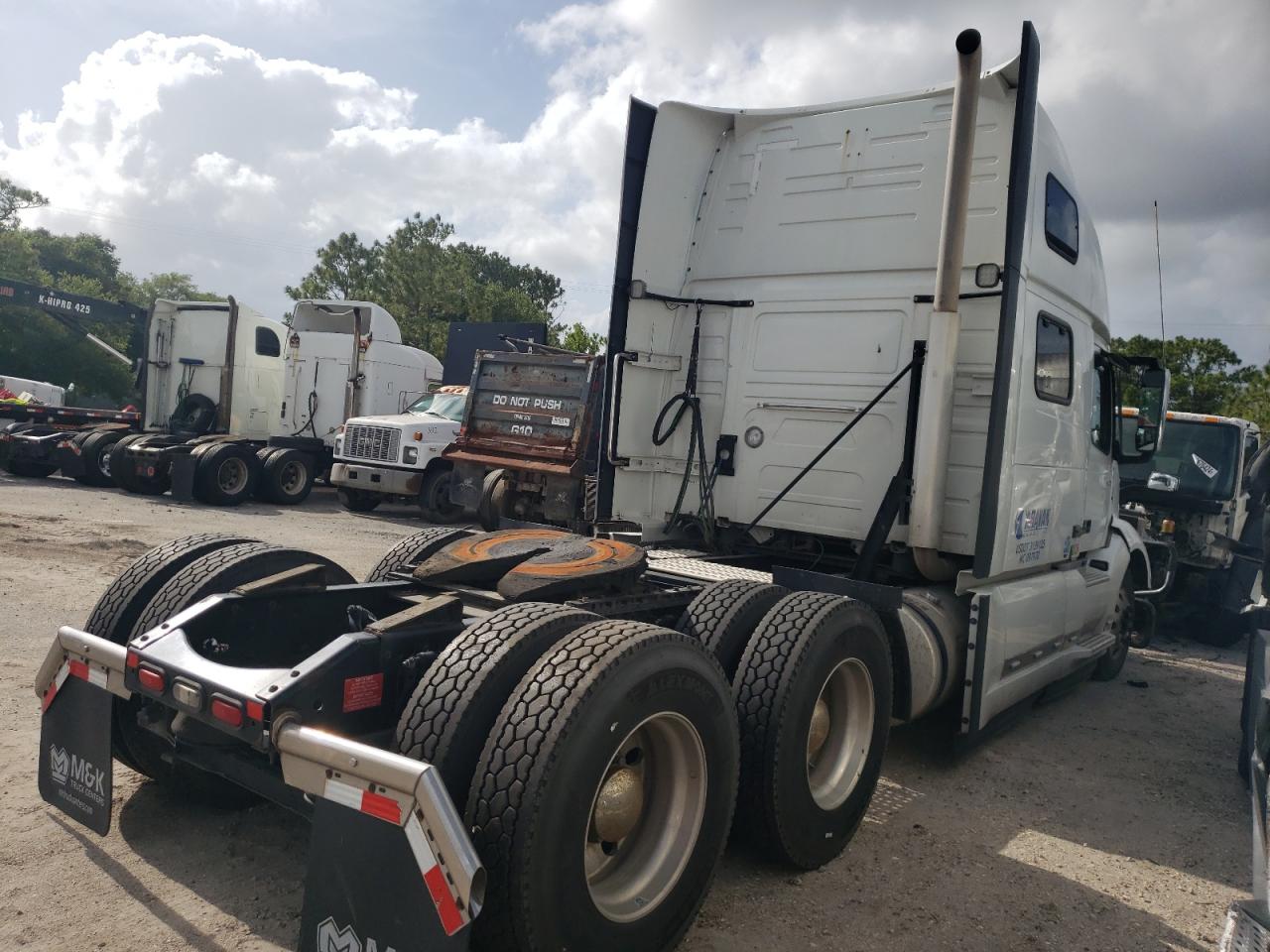 2020 VOLVO Vn VIN 4V4NC9EHXLN254911 photo 4