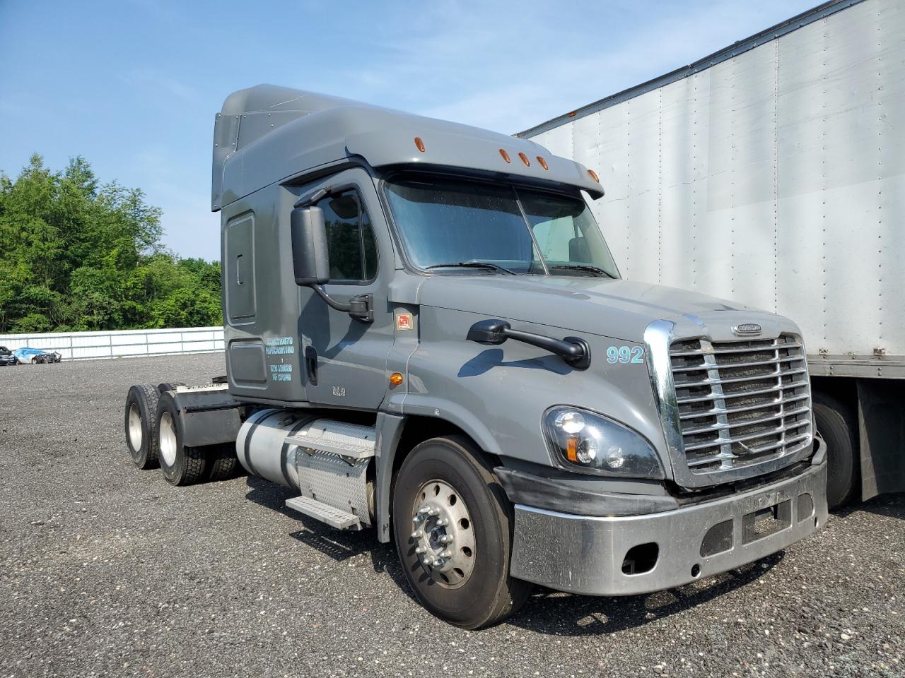 2015 FREIGHTLINER CASCADIA 125 VIN 1FUJGLBG6FLGL4511 photo 1