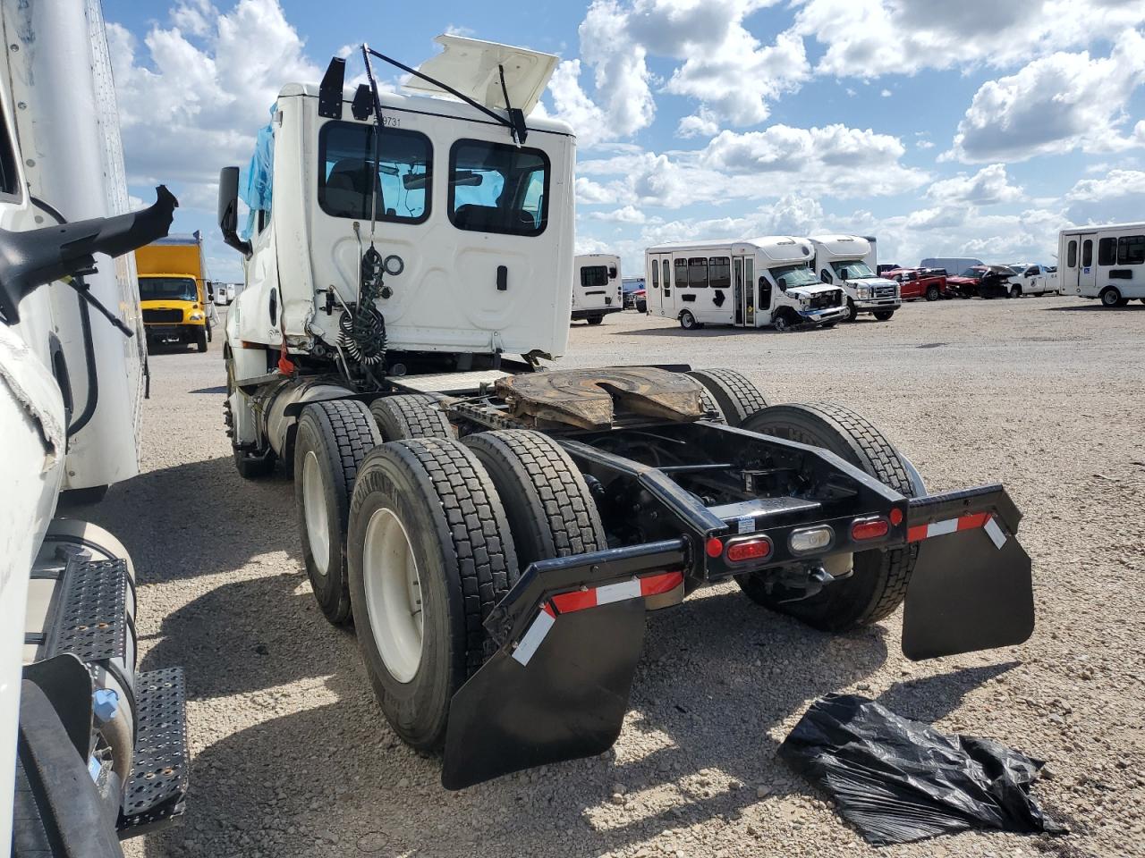 2023 FREIGHTLINER CASCADIA 126 VIN 3AKJHLDV2PSNS5068 photo 3
