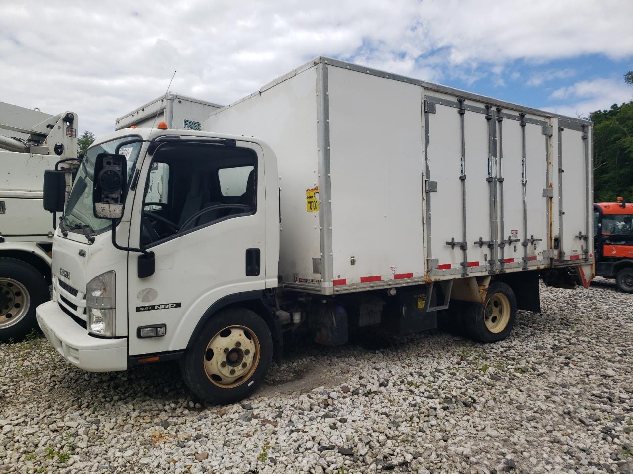 2020 ISUZU Nrr VIN JALE5W166L7300746 photo 1