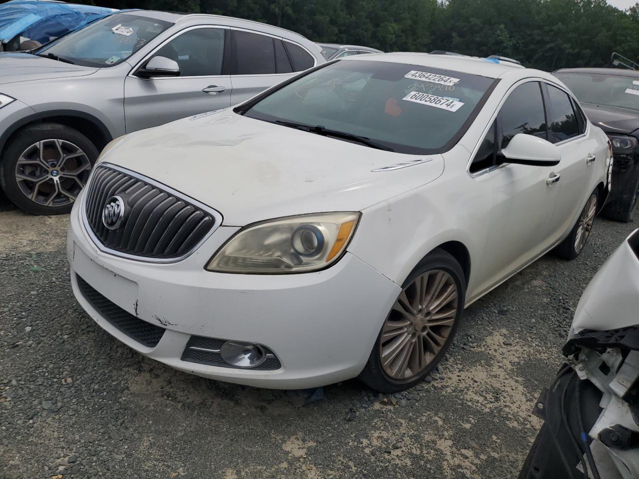 2013 Buick Verano VIN 1G4PR5SK8D4243470 photo 1