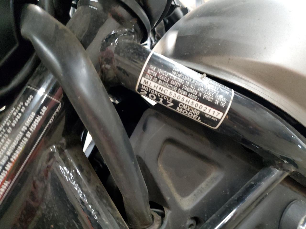 2017 HONDA Cm cycle VIN MLHNC5305H5002117 photo 9