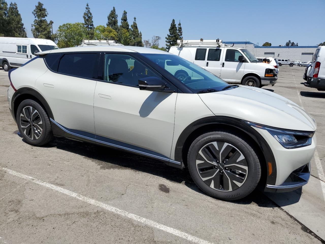 2024 KIA Ev6 light VIN KNDC34LA1R5617763 photo 4