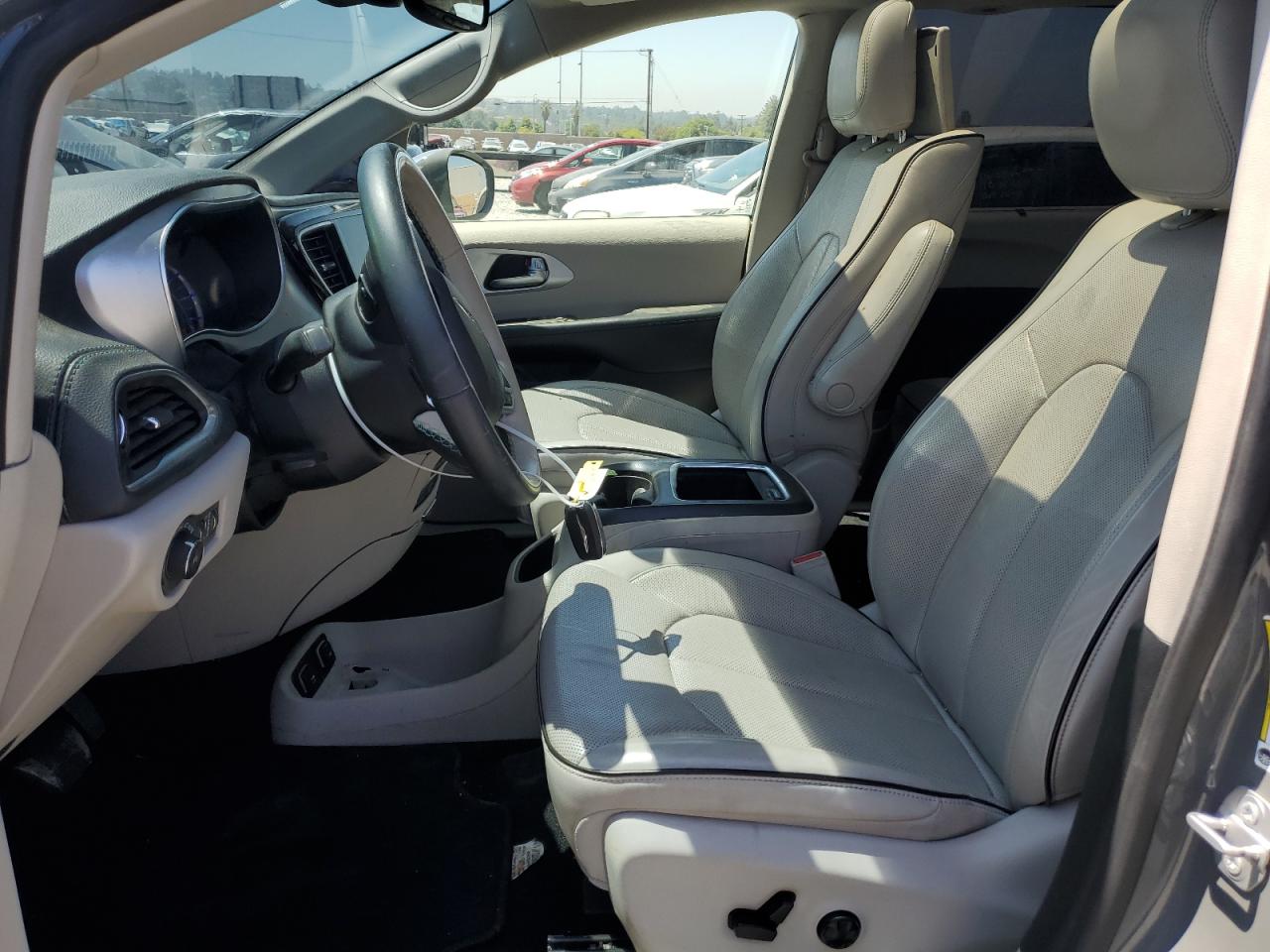 2020 Chrysler Pacifica VIN 2C4RC1N73LR263264 photo 7