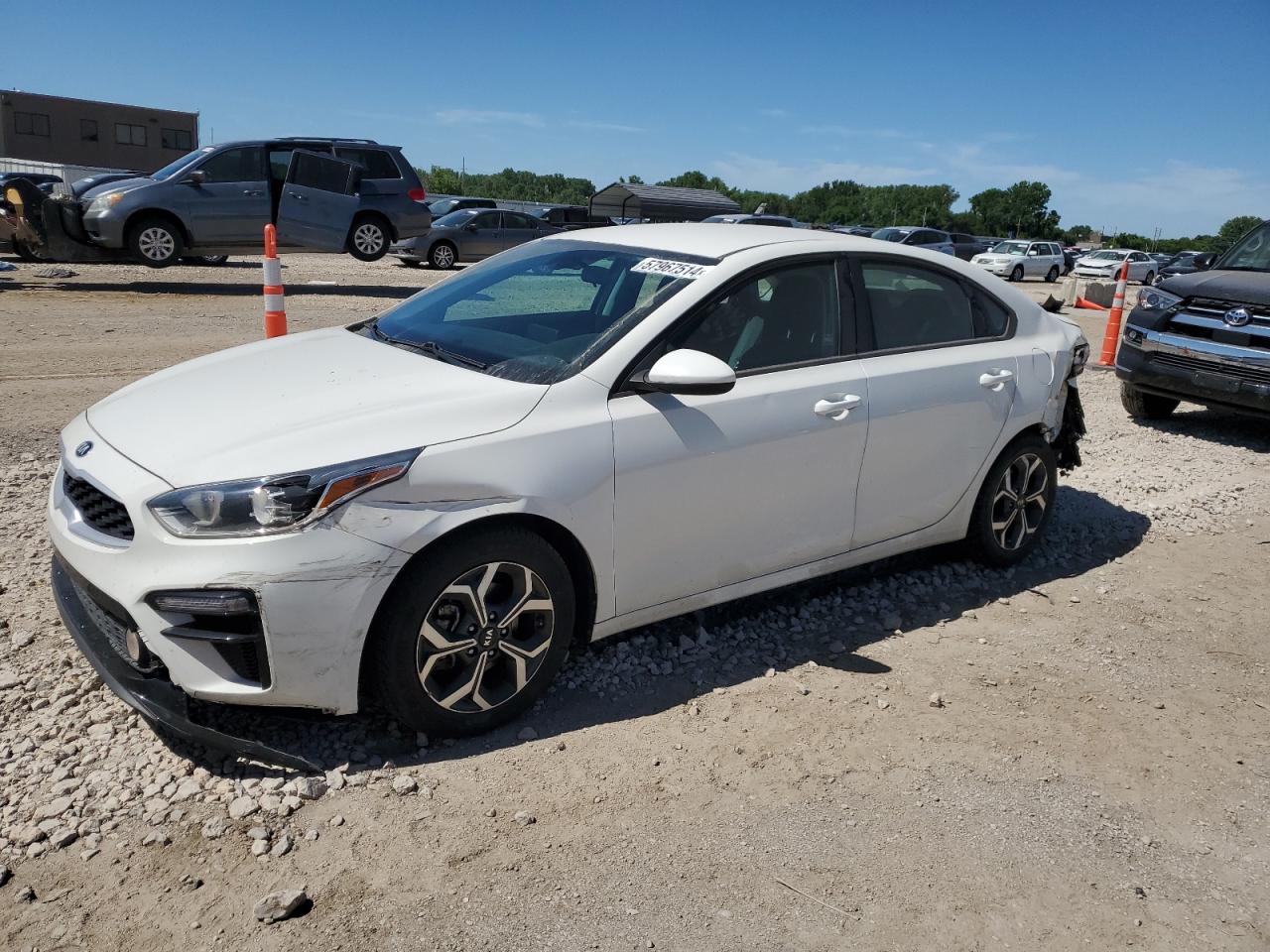 2021 KIA Forte VIN 3KPF24AD8ME274041 photo 1