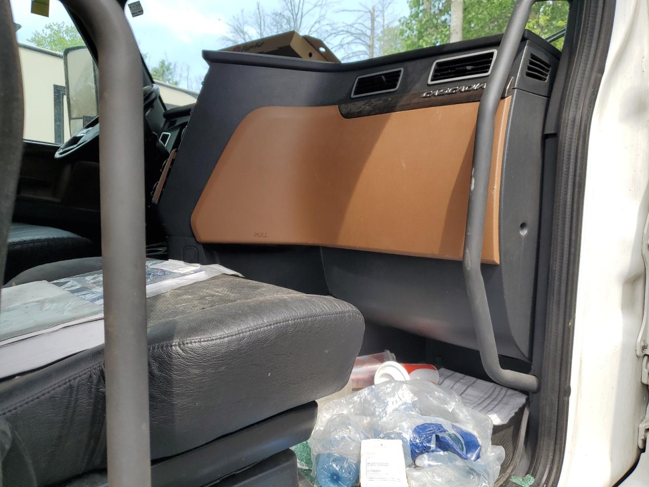 2022 FREIGHTLINER CASCADIA 126 VIN 3AKJHHDRXNSNE3813 photo 5