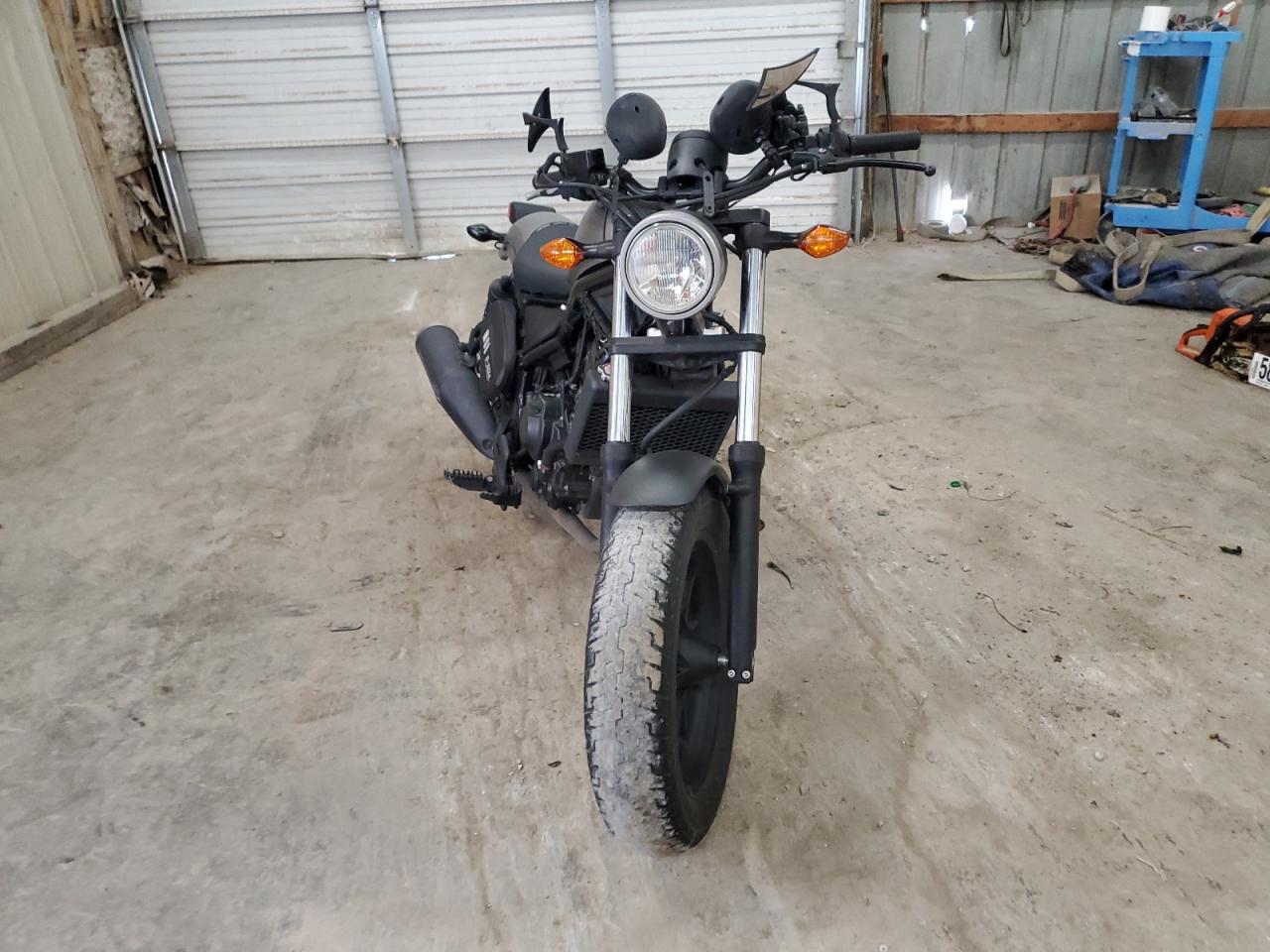 2017 HONDA Cm cycle VIN MLHNC5305H5002117 photo 2