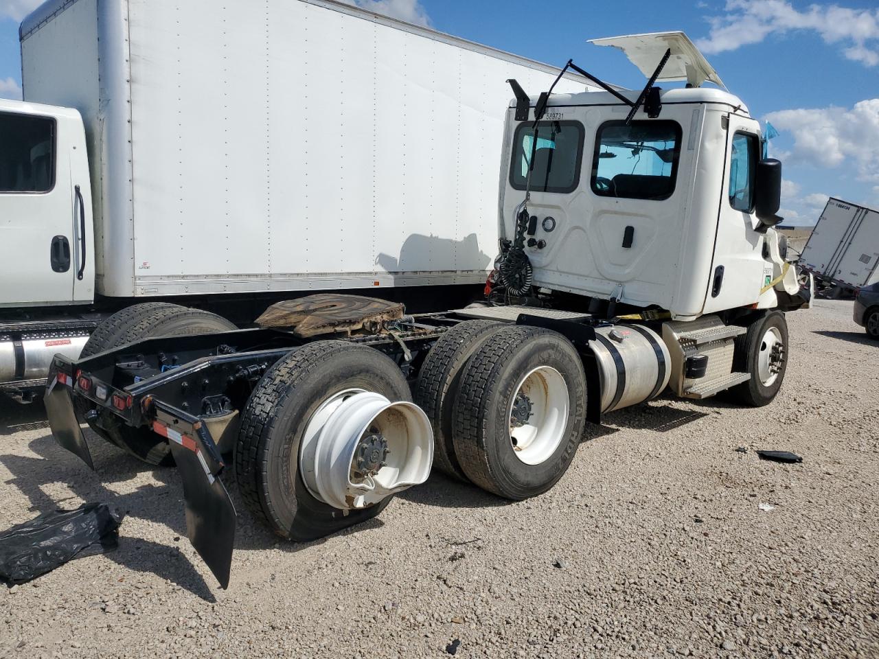 2023 FREIGHTLINER CASCADIA 126 VIN 3AKJHLDV2PSNS5068 photo 4