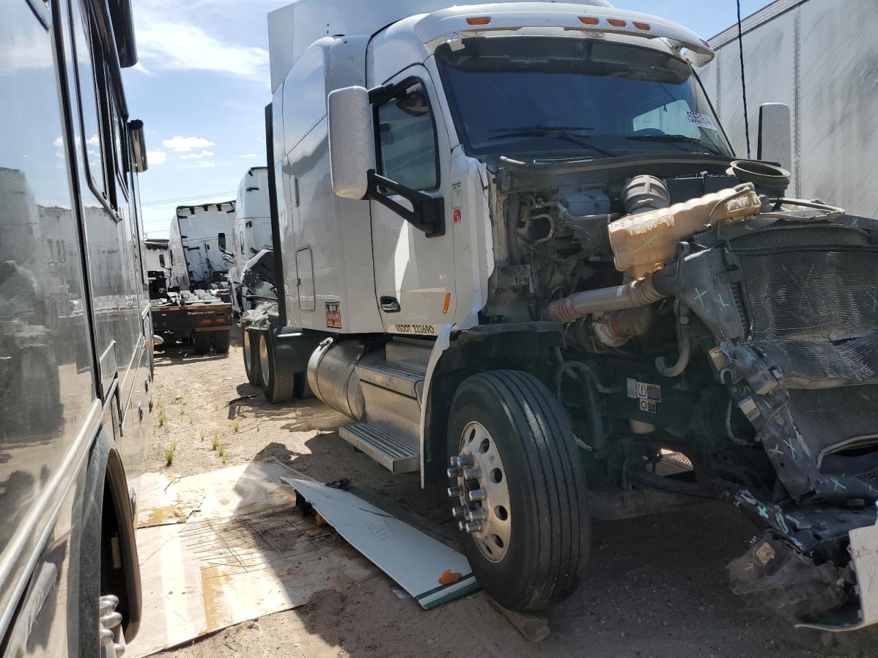 2020 PETERBILT 579 VIN 1XPBD49XXLD657484 photo 1