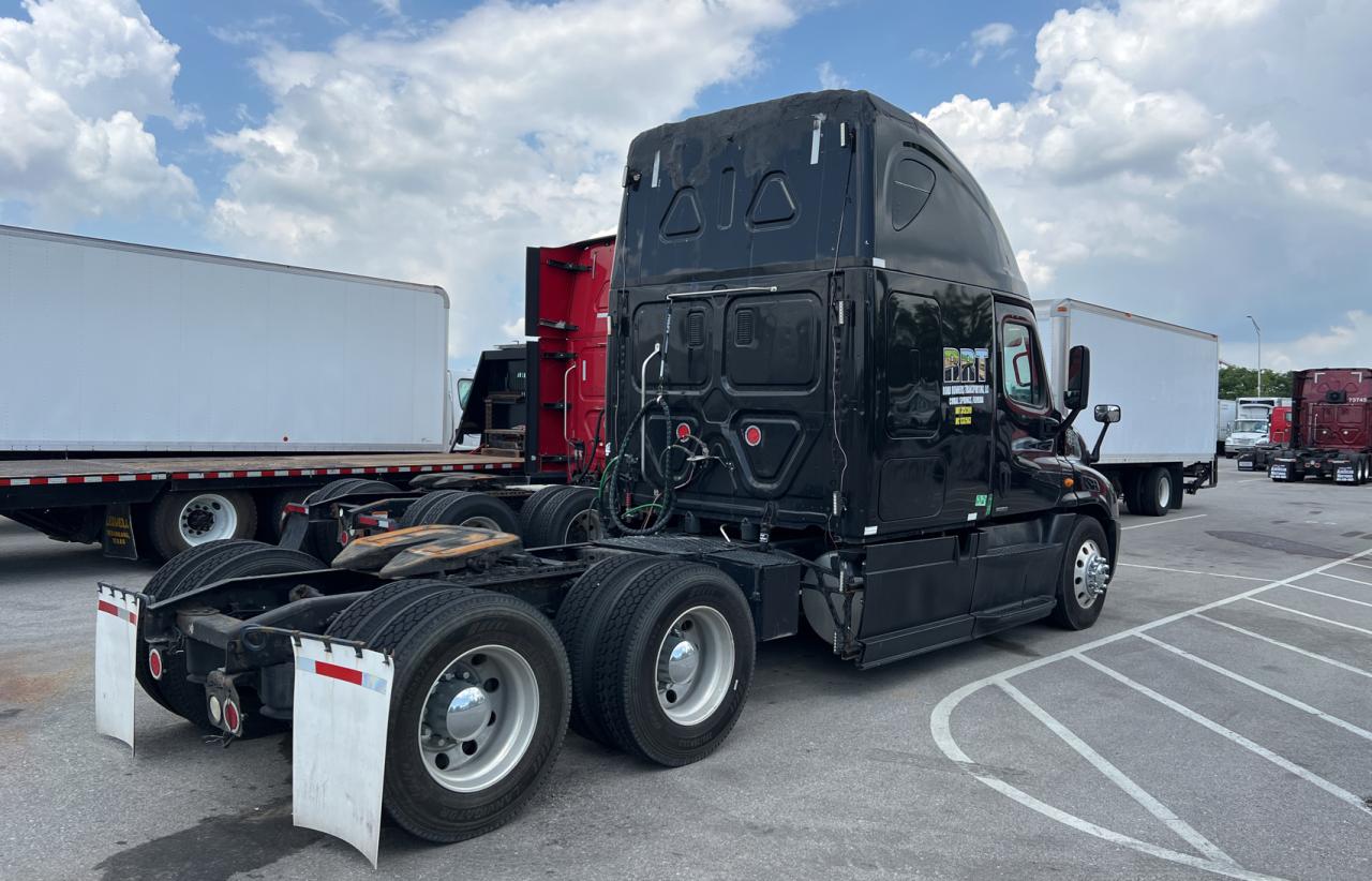 2014 FREIGHTLINER CASCADIA 125 VIN 3AKJGLD5XESFK3541 photo 3