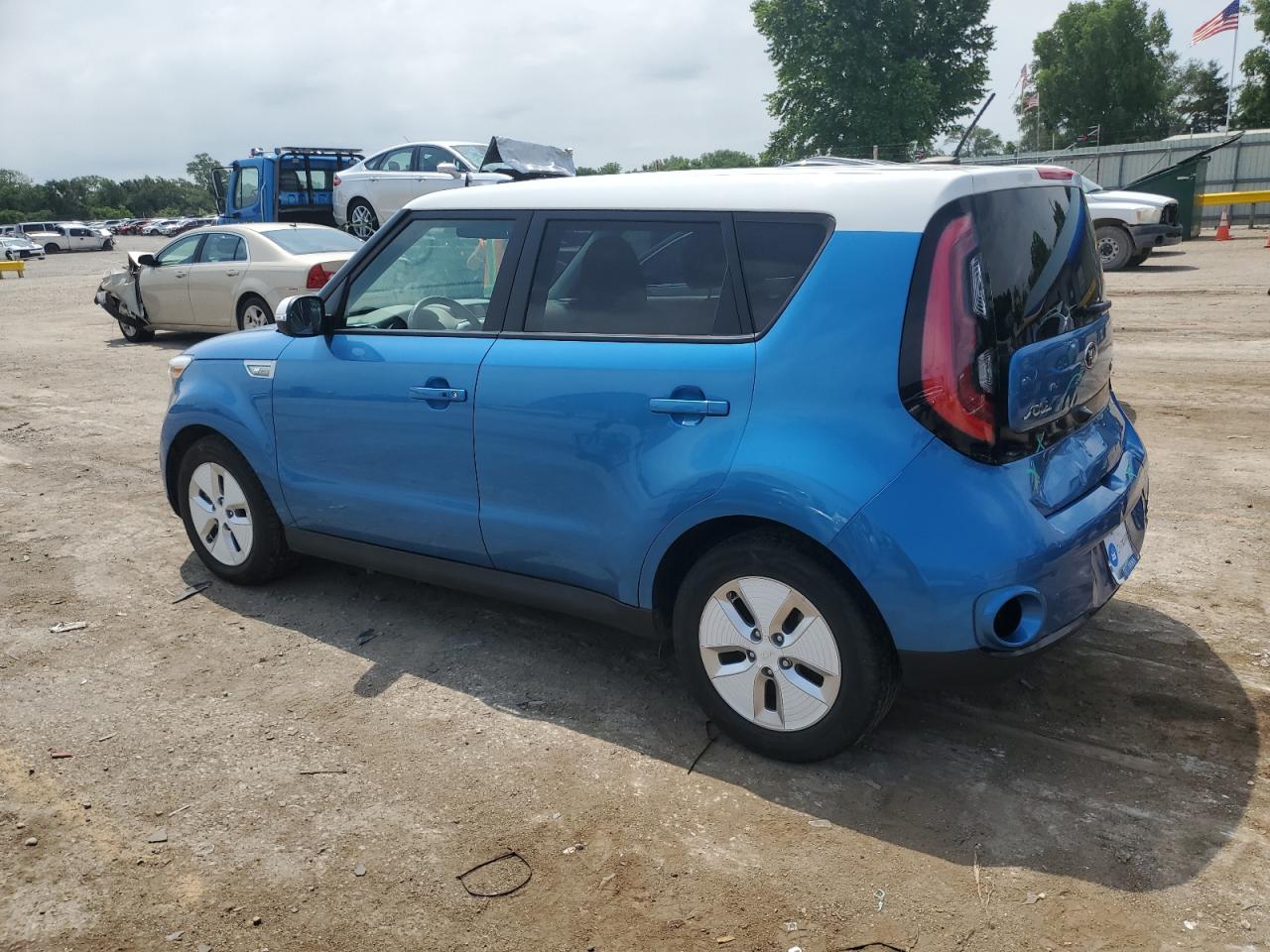 2016 KIA Soul VIN KNDJP3AE8G7006383 photo 2