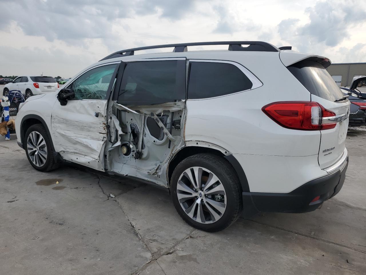 2020 Subaru Ascent VIN 4S4WMARD7L3479154 photo 2