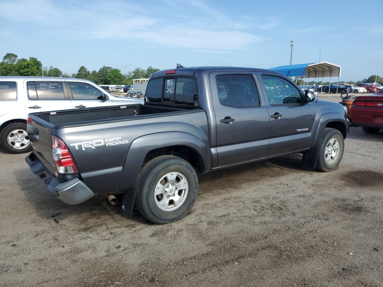 2014 Toyota Tacoma VIN 5TFLU4ENXEX107374 photo 3