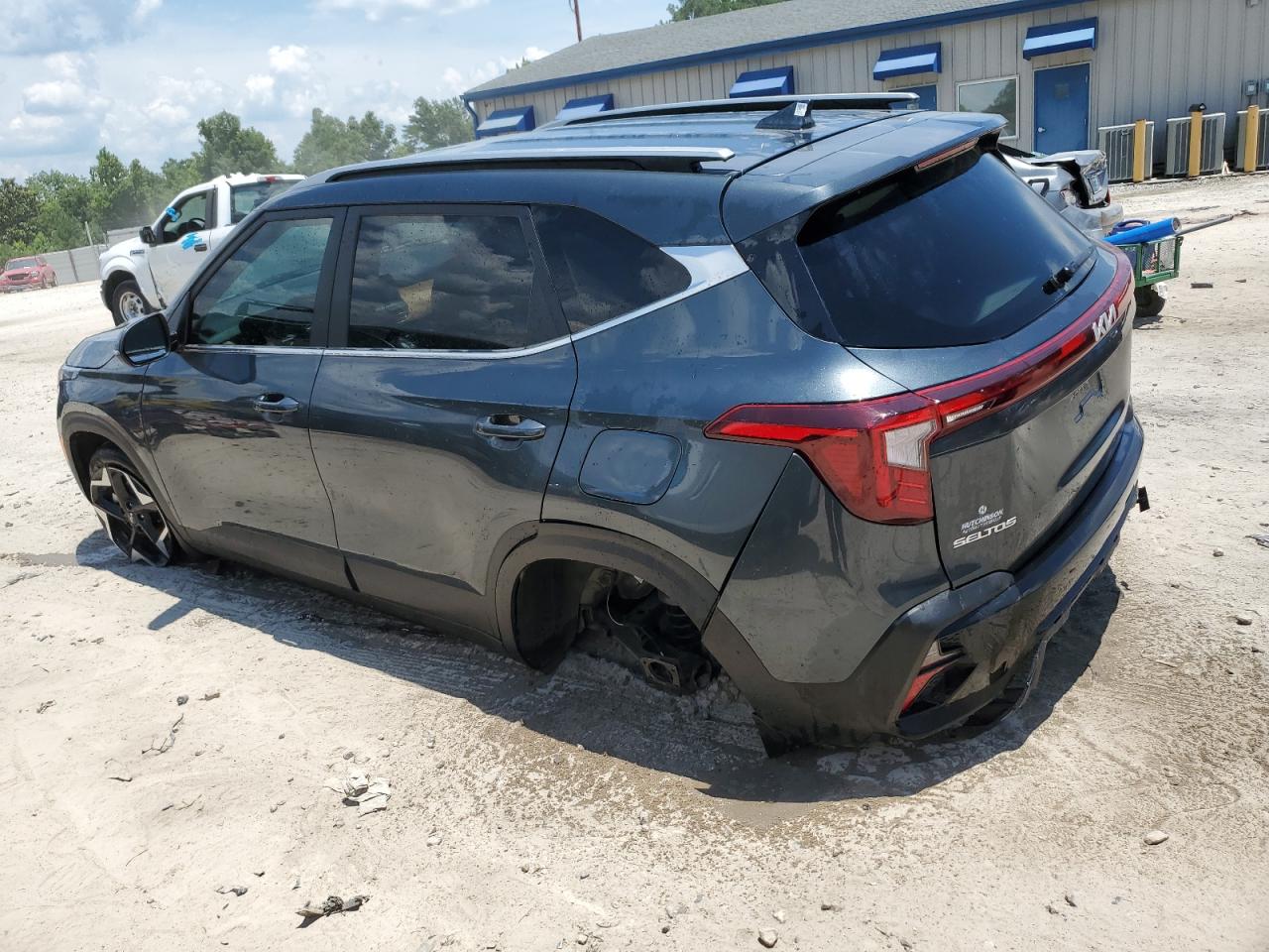 2024 KIA Seltos VIN KNDER2AA9R7583476 photo 2