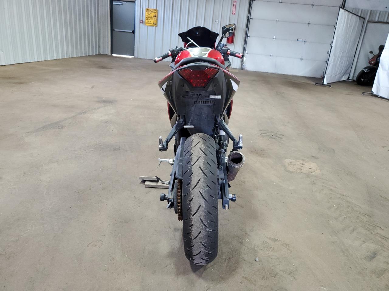 2015 YAMAHA YZFR3 VIN MH3RH06Y5FK007263 photo 4