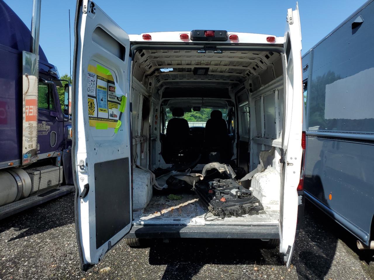 2020 RAM Promaster 2500 VIN 3C6TRVDGXLE121869 photo 6